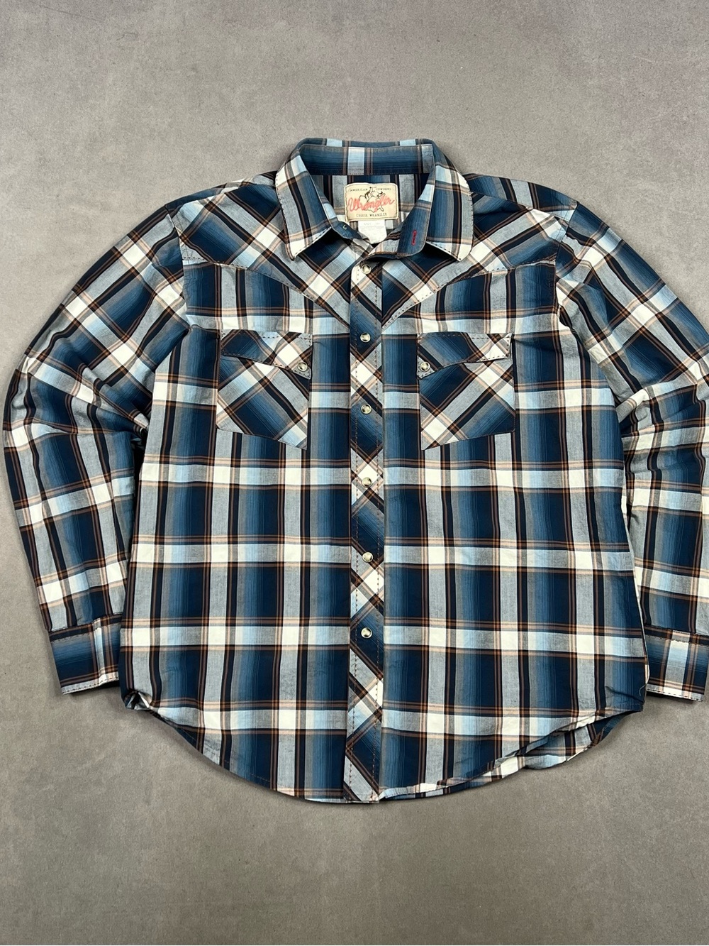 Wrangler Blue and White Plaid Button-Down Western Shirt